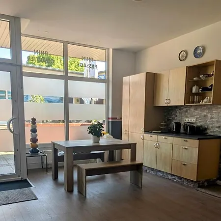 Хостел Rhin-quartier Hostel-style Райнсберг