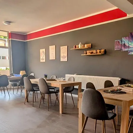 Rhin-quartier Hostel-style Хостел